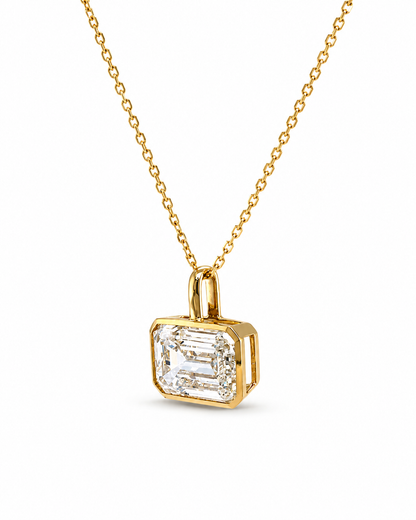 Emerald-Cut Bezel Pendant Necklace in Yellow Gold