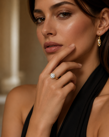 Round Brilliant Bezel Diamond Ring in Yellow Gold